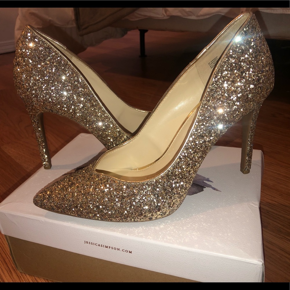 Very pretty JessicaSimpson heels never-worn once